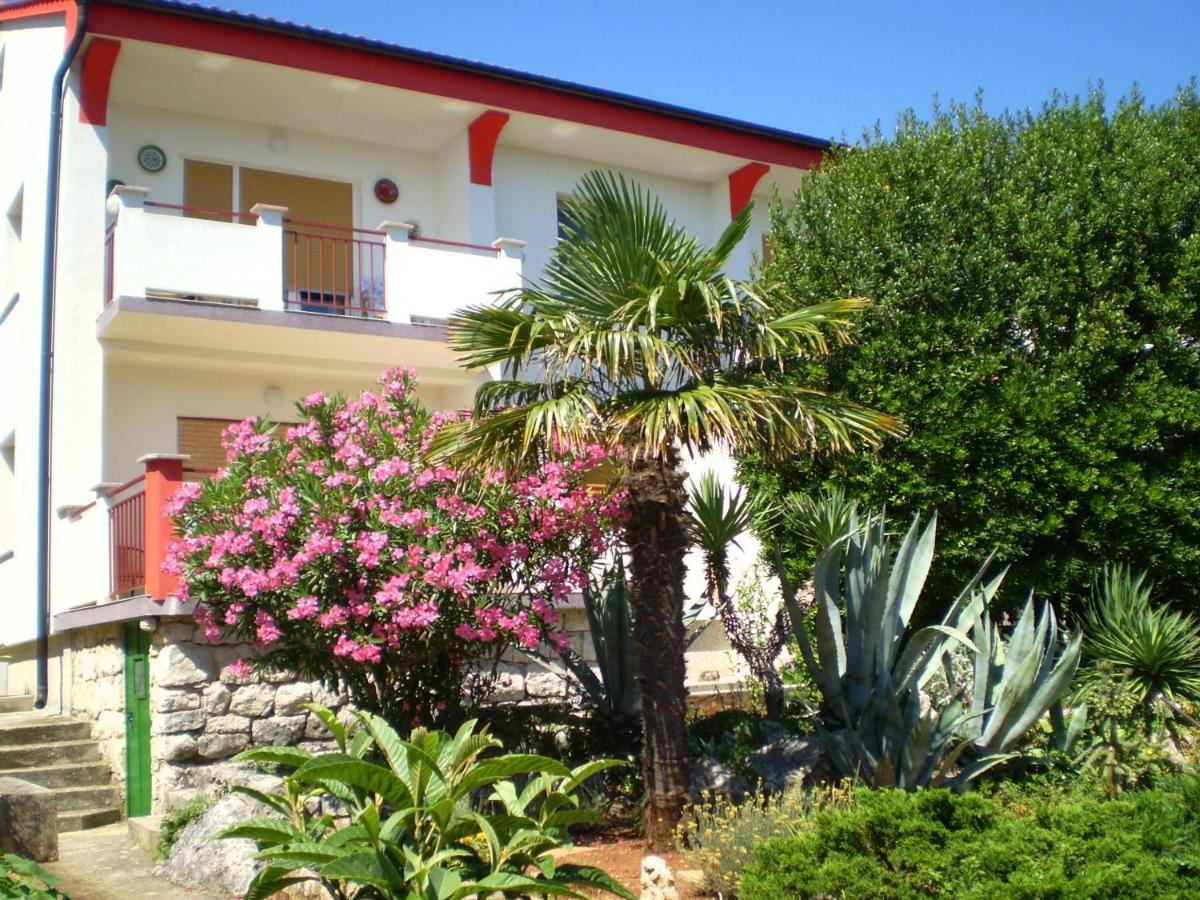 Apartments Natasa คิร์ก ภายนอก รูปภาพ