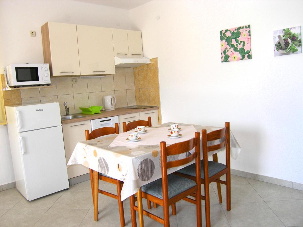 Apartments Natasa คิร์ก ภายนอก รูปภาพ