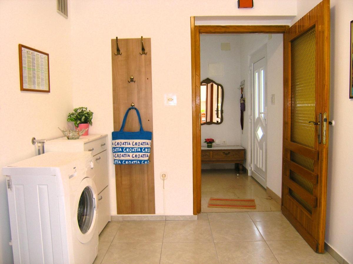 Apartments Natasa คิร์ก ภายนอก รูปภาพ