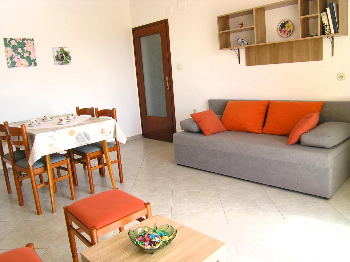Apartments Natasa คิร์ก ภายนอก รูปภาพ