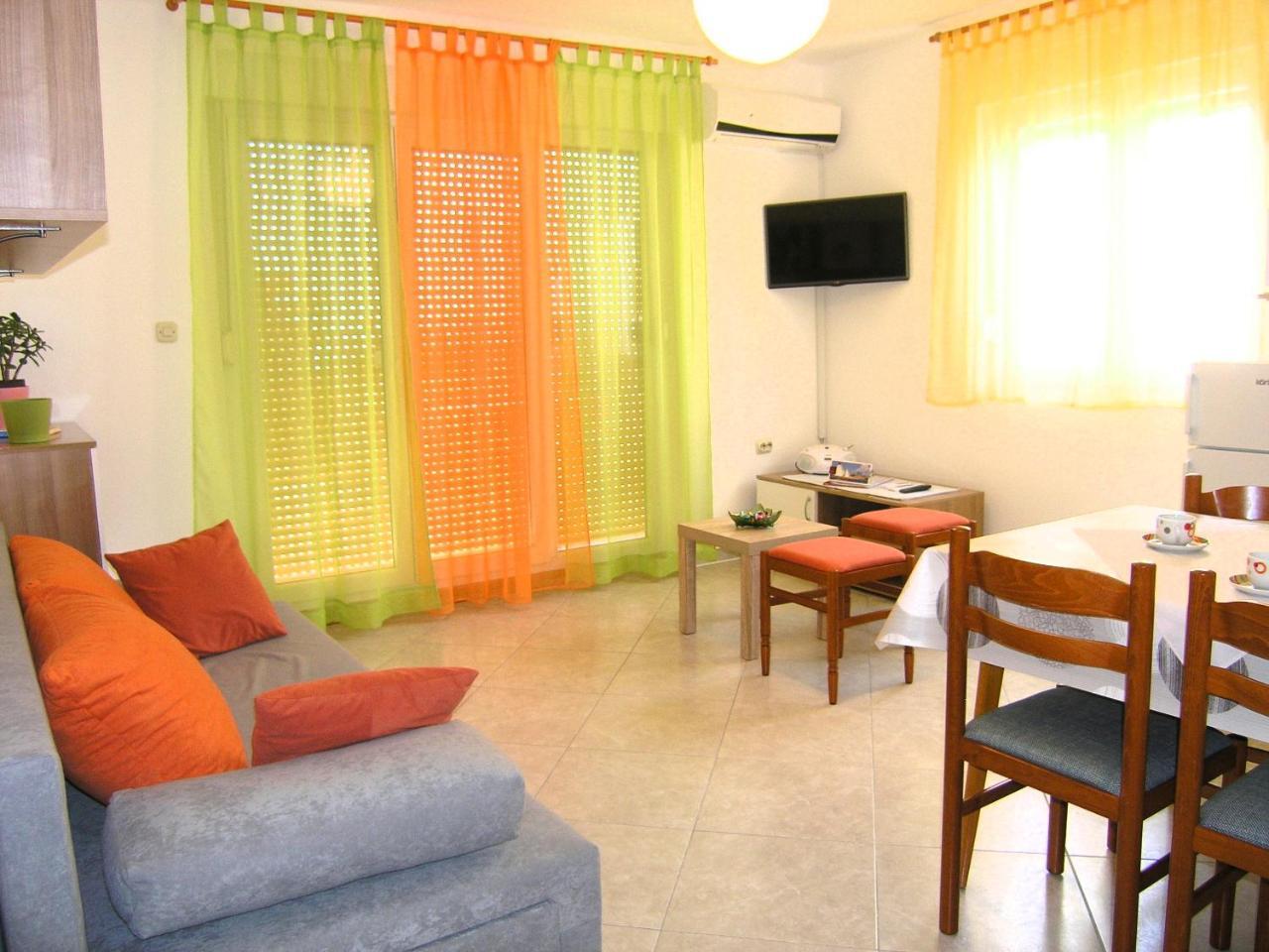 Apartments Natasa คิร์ก ภายนอก รูปภาพ